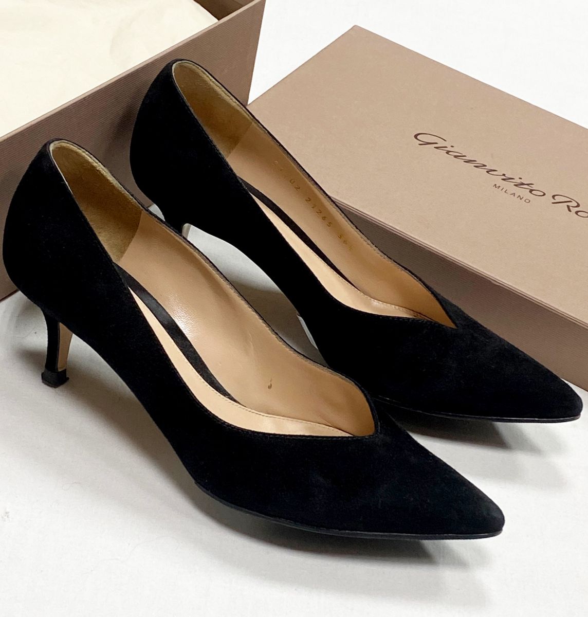 Туфли Gianvito Rossi размер 36.5 цена 15 655 руб
