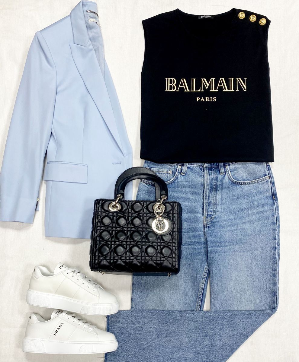 Футболка Balmain размер 36 цена 9 393 руб
Джинсы Toteme размер 26 цена 7 828 руб
Жакет Stella McCartney размер 40 цена 7 828 руб
Кеды Prada размер 37 цена 54 793 руб
Сумка Christian Dior 