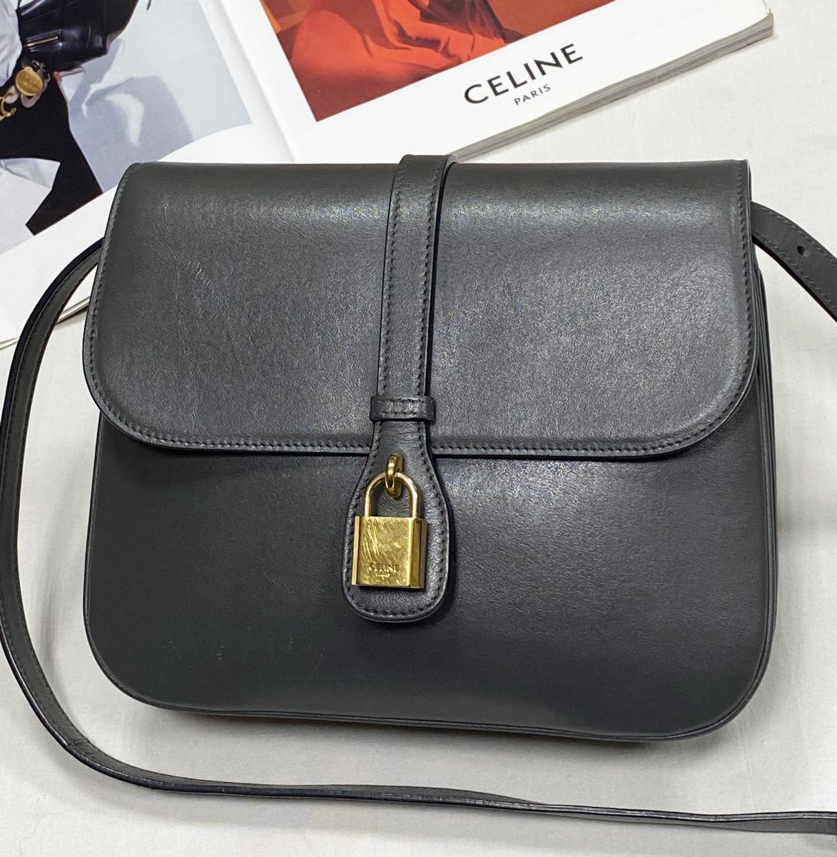 Сумка Celine размер 22/17 цена 46 965 руб

