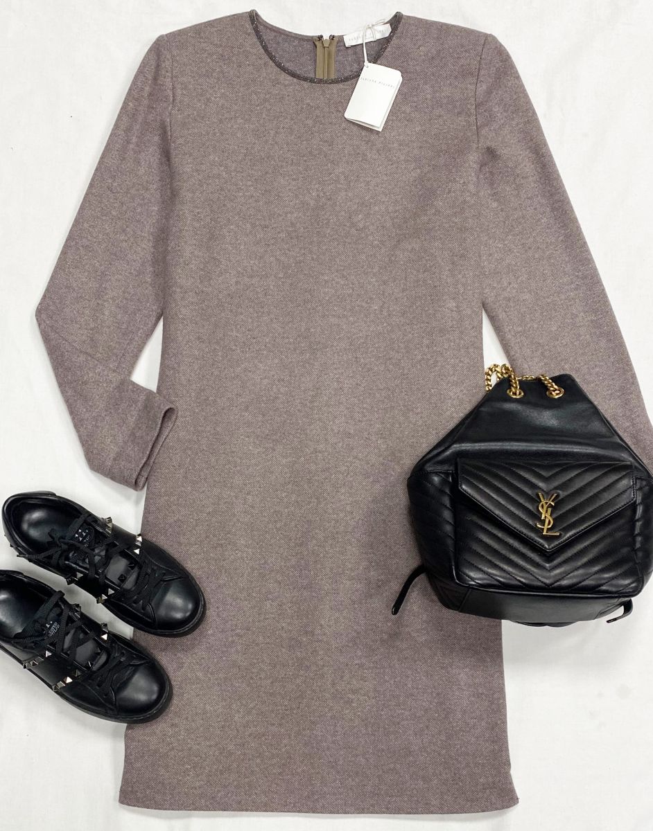 Платье/ манили/ Fabiana Filippi размер 48 цена 12 524 рубКеды Valentino размер 37 цена 15 655 рубРюкзак Saint Laurent