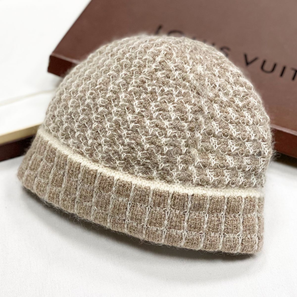 Шапка Louis Vuitton цена 10 770 руб 