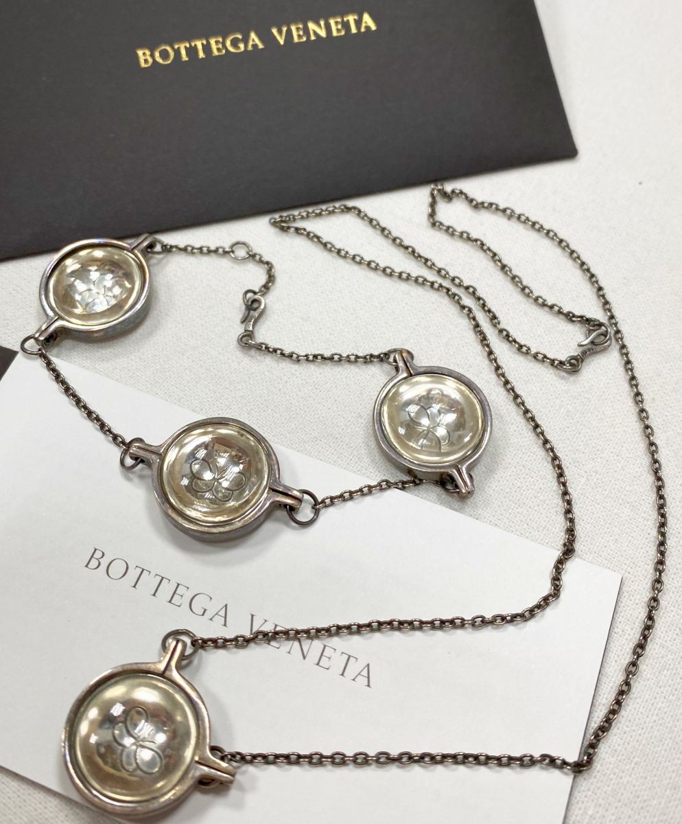 Подвеска Bottega Veneta цена 15 655 руб Браслет Bottega Veneta цена 15 655 руб