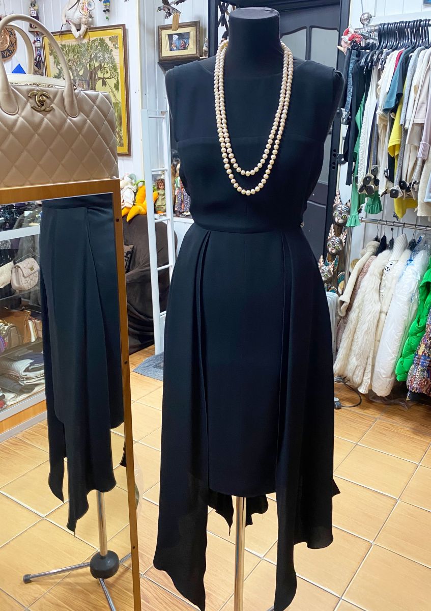 Платье Chanel размер 42 цена 46 965 руб


