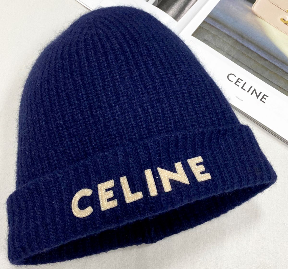 Шапка Celine цена 23 483 руб 