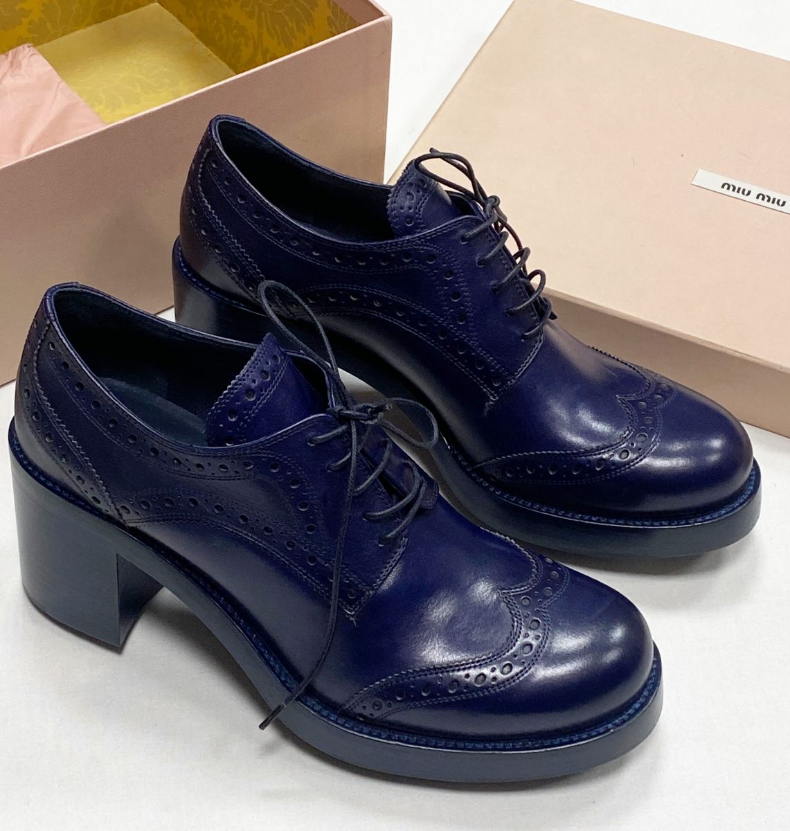 Ботинки Miu Miu размер 37 цена 39 138 руб
