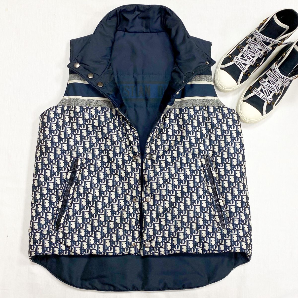 Жилет / двухсторонний / Christian Dior размер S цена 211 343 руб