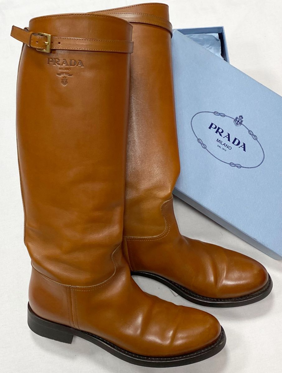 
Сапоги Prada размер 38 цена 23 483 руб 