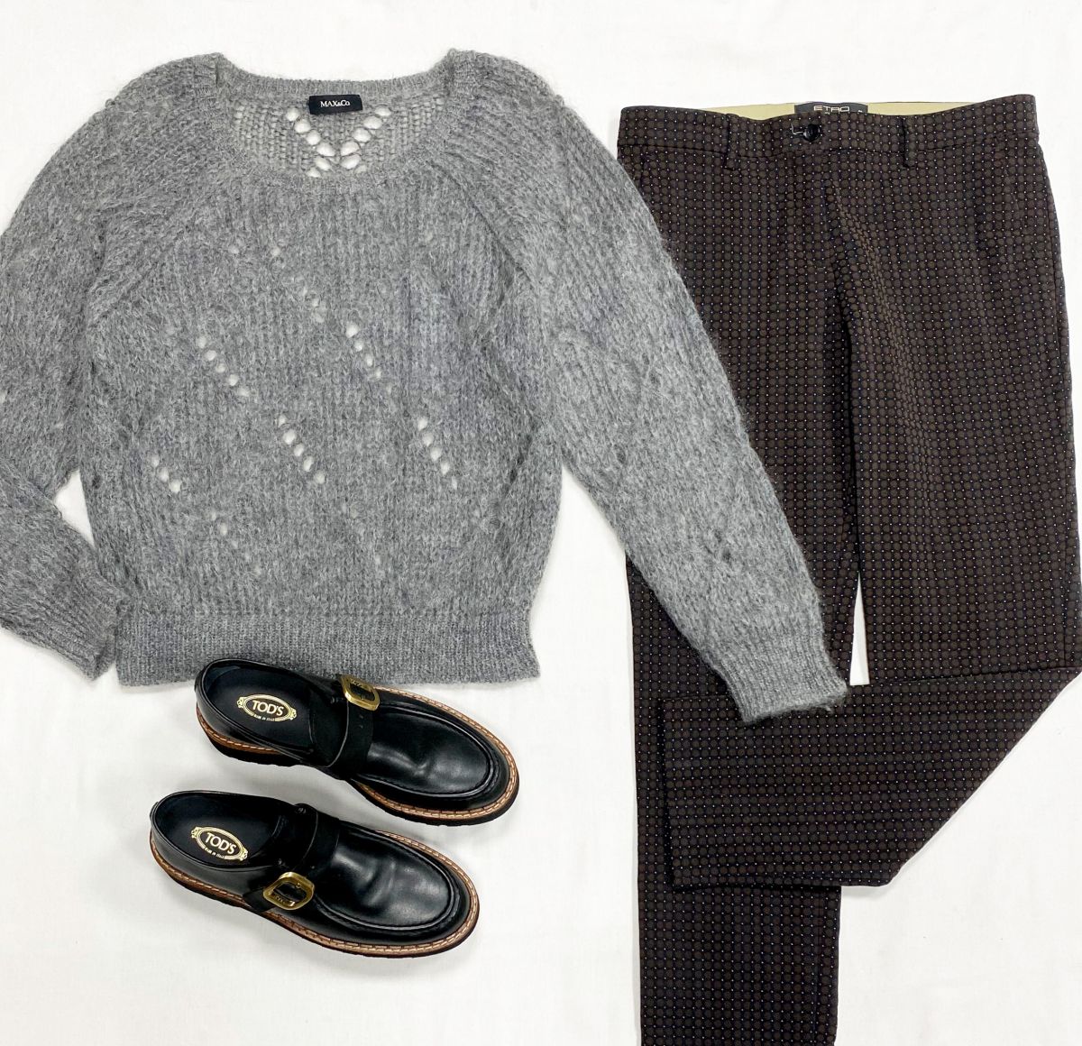 Свитер Max &amp; Co размер 42 цена 6 154 руб
Брюки  Etro размер 40 цена 4 616 руб
Лоферы Tod’s размер 39 цена 23 078 руб