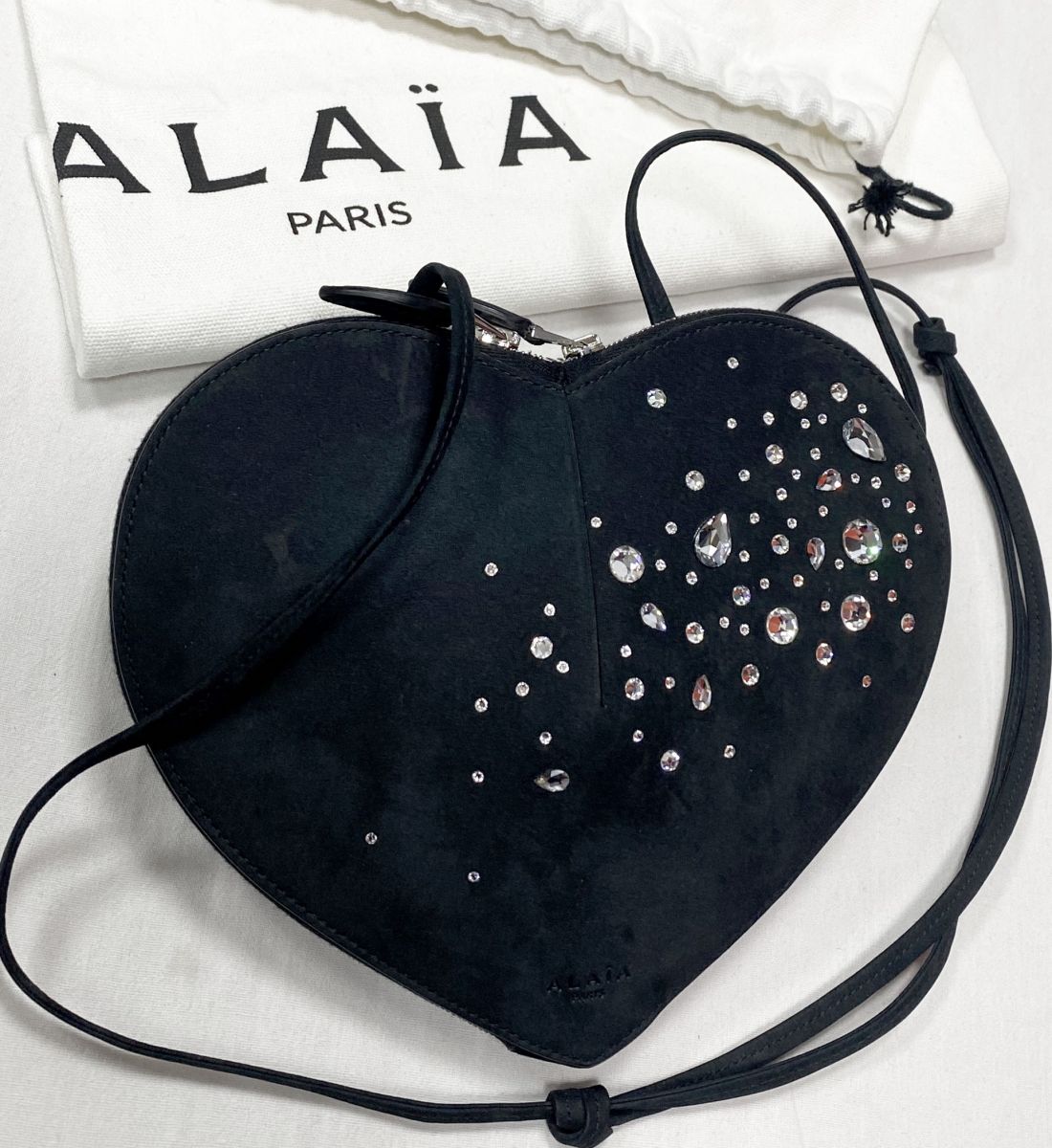 Сумка / отделка камни / Alaïa размер 20/17 цена 93 930 руб