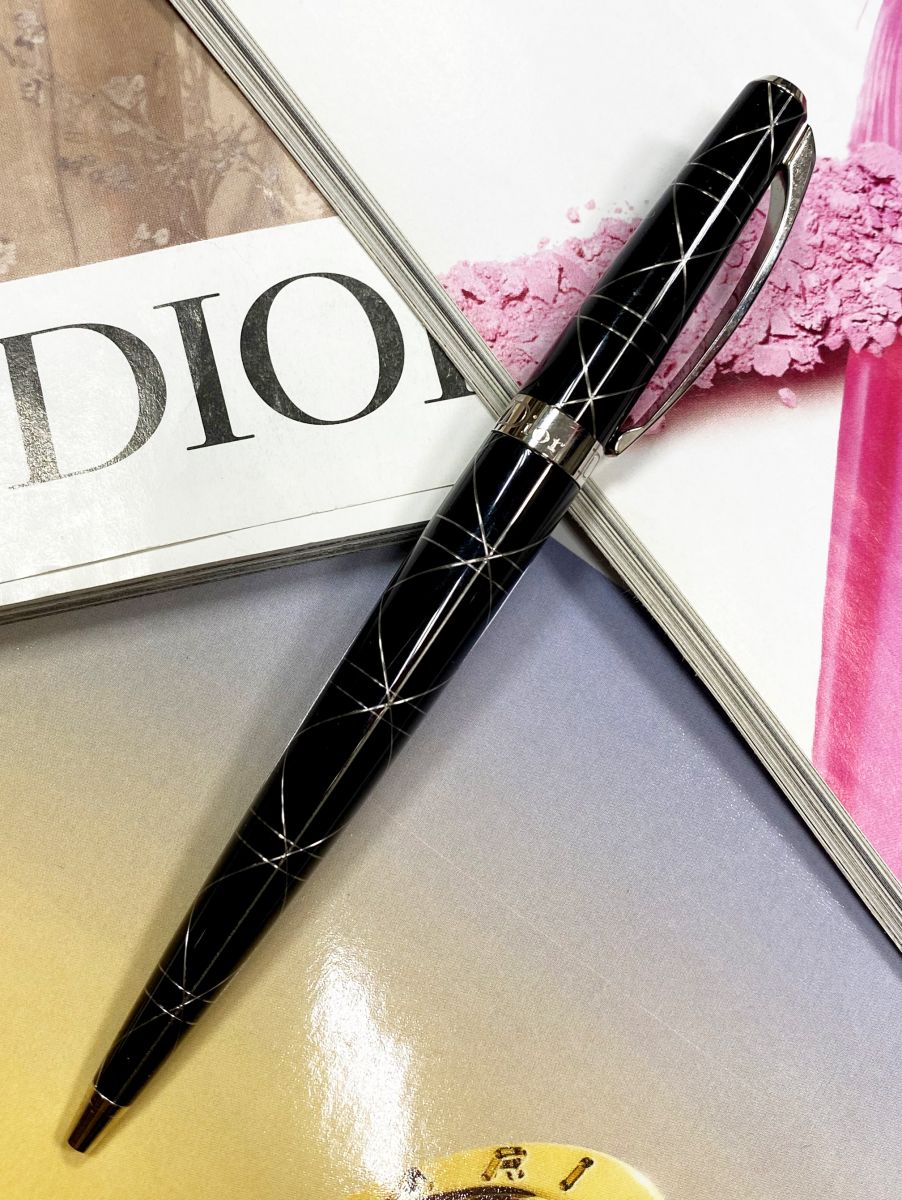 Ручка Christian Dior цена 15 655 руб 